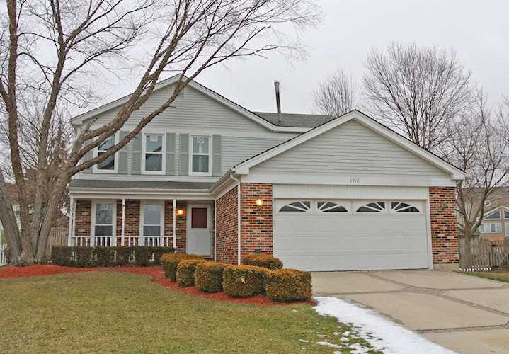 1912 Regal Ct Schaumburg, IL 60194 | MLS 10270143 Photo 1