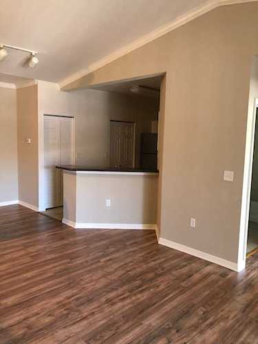 198 SE Kitching Circle Stuart, FL 34994 | MLS RX-10504047 Photo 1