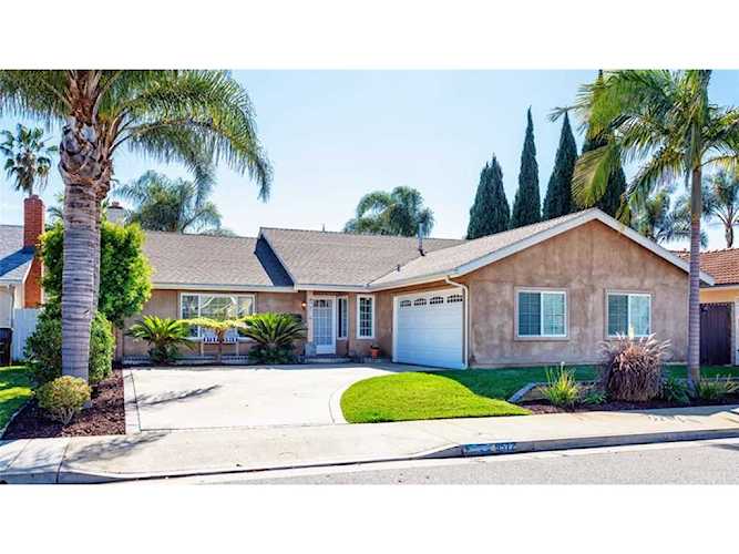 9572 Woodlawn Drive Huntington Beach, CA 92646 | MLS OC19027483 Photo 1