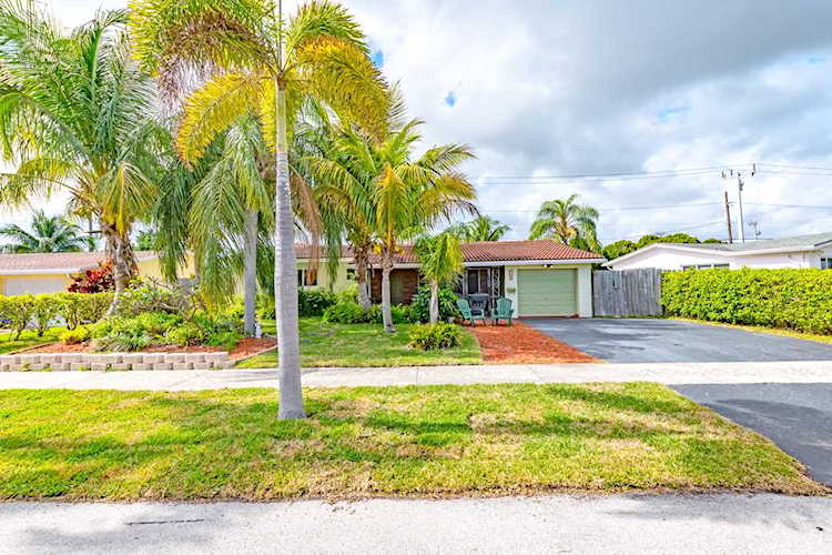1123 SE 2Nd Terrace Deerfield Beach, FL 33441 | MLS RX-10504138 Photo 1