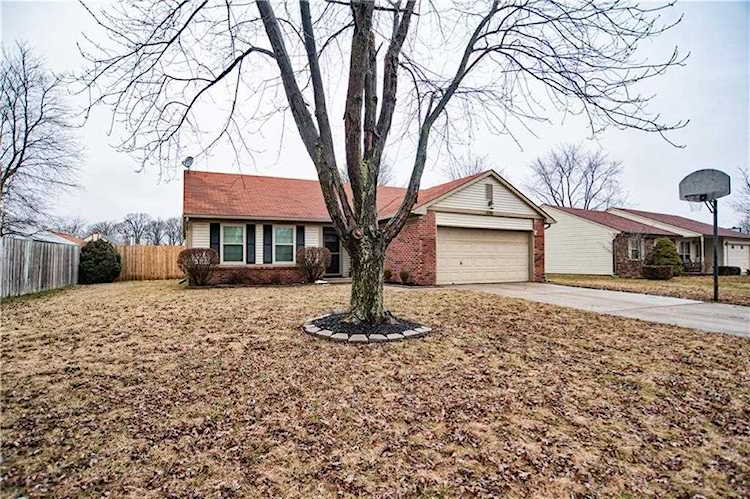 6140 Gunyon Way Indianapolis, IN 46237 | MLS 21616725 Photo 1