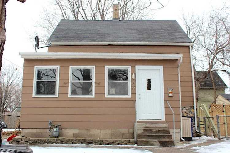 Saint Paul Hamline-Midway | MLS 5026364 | 860 Howell Street N | Zip Code 55104 Photo 1