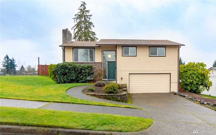 5702 N 12th Tacoma, WA 98406 | MLS ® 1399707 Photo 1