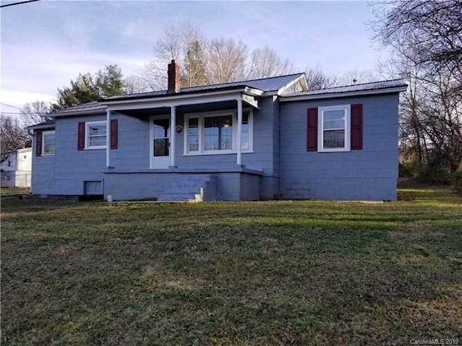 3515 14th Ave Dr Hickory, NC 28602 | MLS 3473437 Photo 1