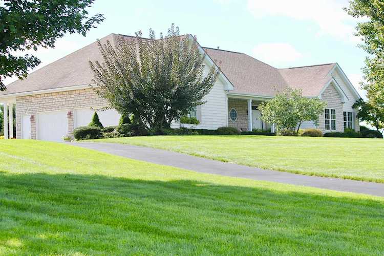 345 Hainsview Drive Newark, OH 43055 | MLS 219000039 Photo 1
