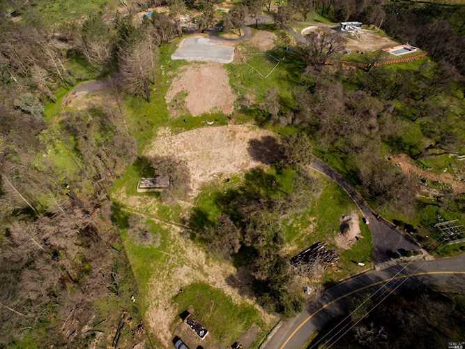 5465 Dana Drive Santa Rosa, CA 95404