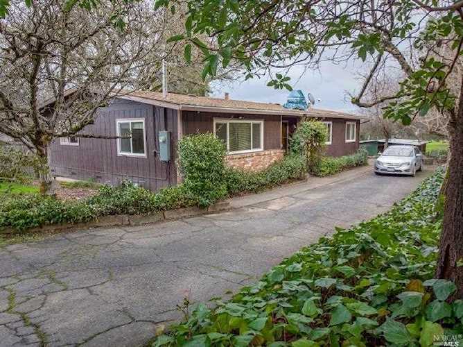 20676 Geyserville Aka Redwood Hwy Avenue Geyserville, CA 95441