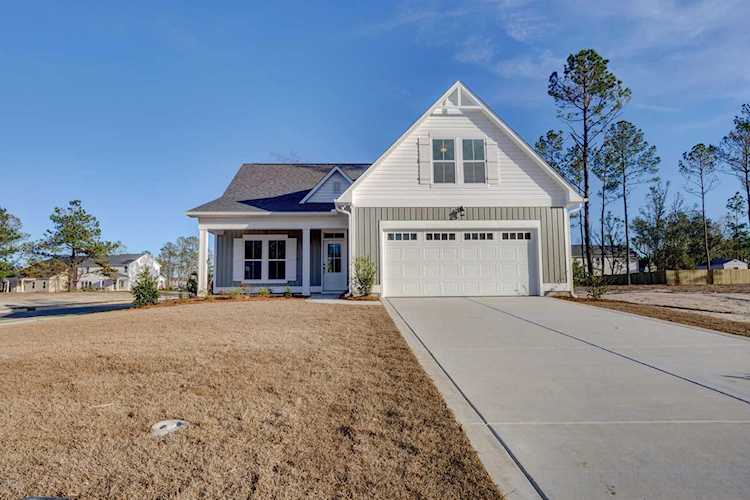 Home For Sale At 11 Chickadee Way, Hampstead NC in Sparrows Bend Photo 1