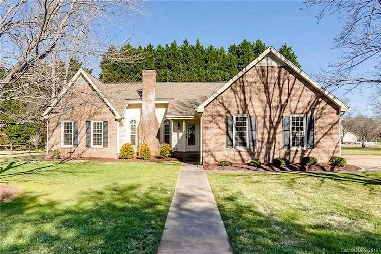 106 Webbed Foot Rd Mooresville, NC 28117 | MLS 3457064 Photo 1