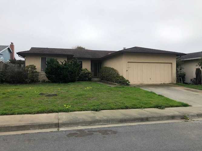 429 Saint John Ave Half Moon Bay, CA 94019 | MLS ML81735041 Photo 1