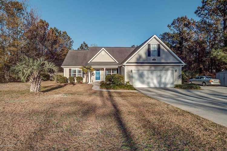 Home For Sale At 1049 Washington Acres Road, Hampstead NC in Not In Subdivision Photo 1