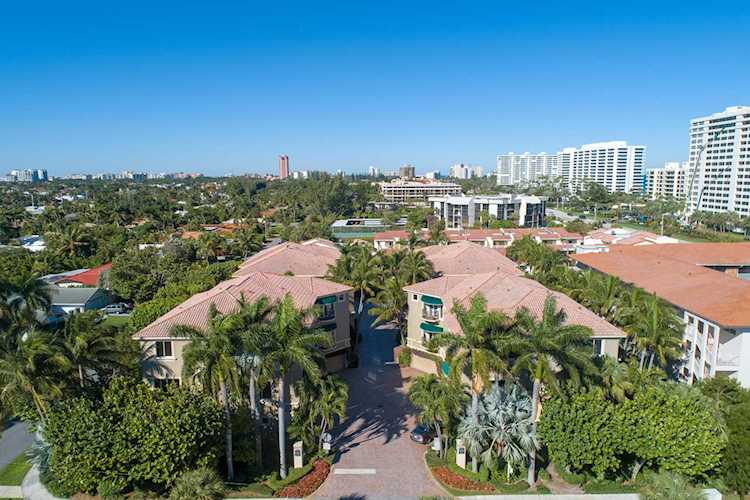 921 Osceola Drive #4 Boca Raton, FL 33432 - MLS# RX-10503204 | BocaRatonRealEstate.com Photo 1