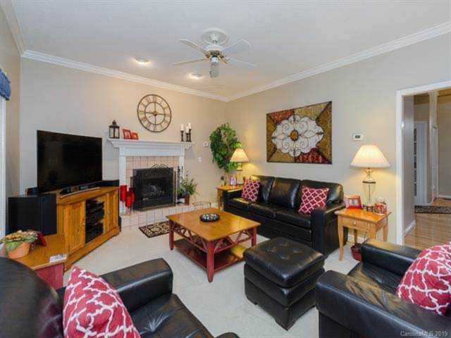 42 Squirrel Trl Hendersonville Nc 28791 Mls 3480757