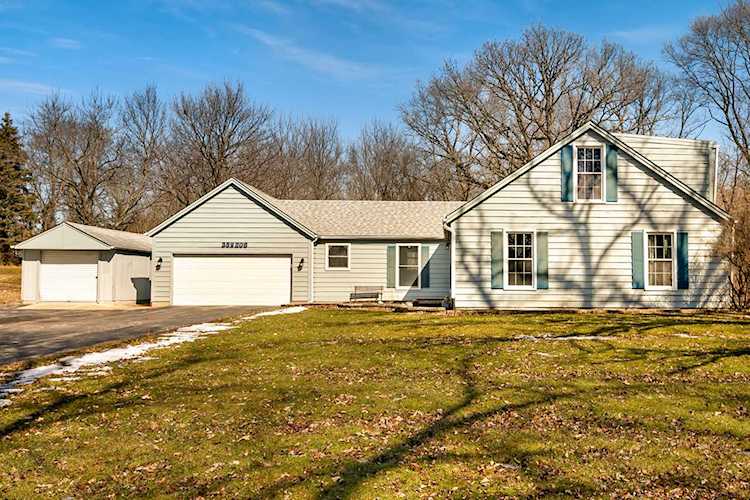 38W206 Mcdonald Rd Elgin, IL 60124 | MLS 10300230 Photo 1