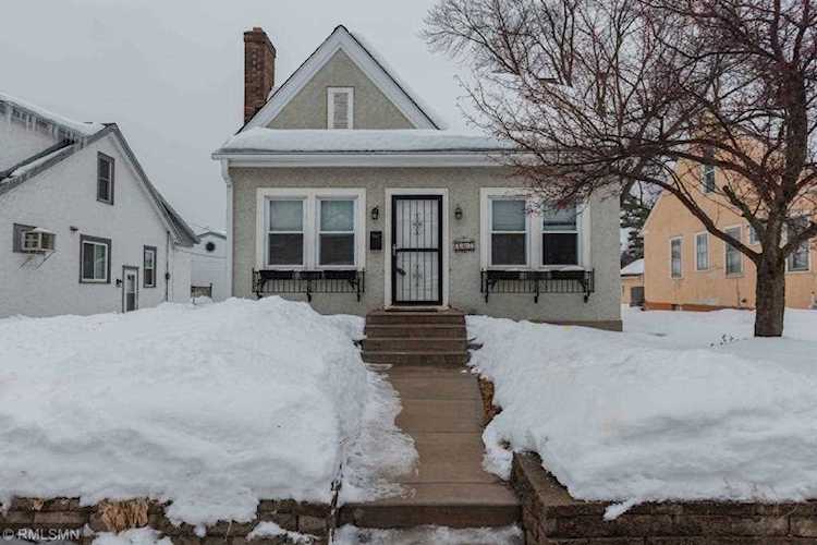 Saint Paul Hamline-Midway | MLS 5197526 | 807 Albert Street N | Zip Code 55104 Photo 1