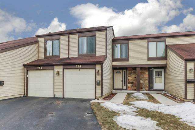 754 Biloxie Ct Carol Stream, IL 60188 | MLS 10307393 Photo 1