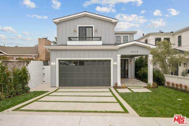 1813 Oak Avenue in Manhattan Beach, CA - MLS# 19433822 Photo 1