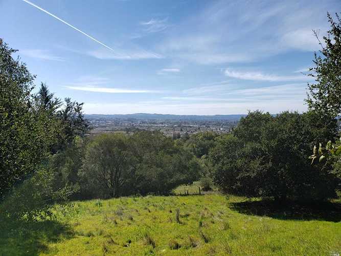 3557 Holland Drive Santa Rosa, CA 95404