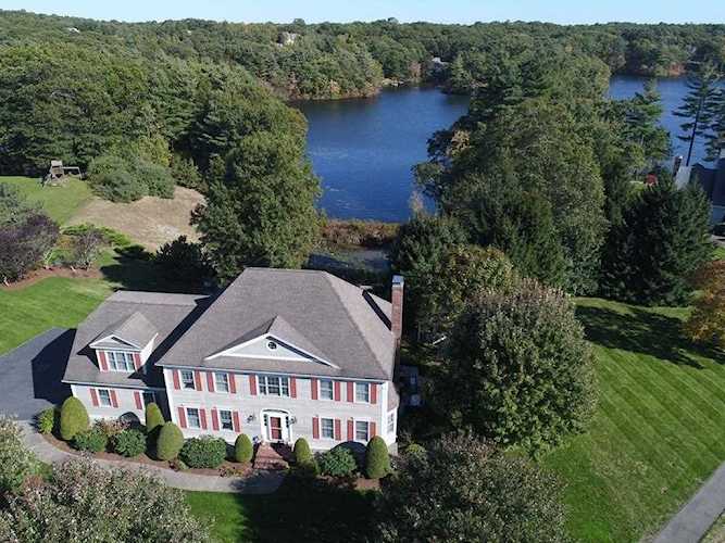 Foxboro, 9 Bragg Rd, MA, home for sale Photo 1