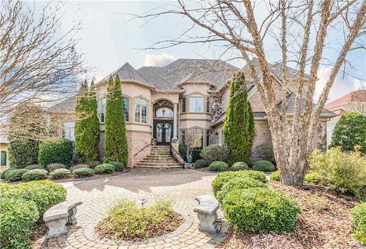 4040 Blossom Hill Dr Matthews, NC 28104 | MLS 3483234 Photo 1