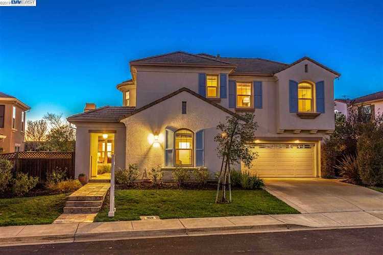 5058 Round Hill Dr Dublin, CA 94568 | MLS 40856746 Photo 1