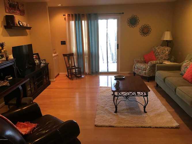8503 Atrium Dr #203 Louisville, KY 40220 | MLS 1522444 Photo 1