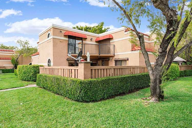 8260 Severn Drive #C Boca Raton, FL 33433 - MLS# RX-10518303 | BocaRatonRealEstate.com Photo 1
