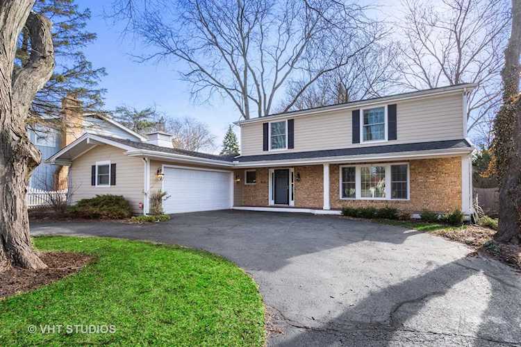 819 Meadow Ln Barrington, IL 60010 | MLS 10264183 Photo 1
