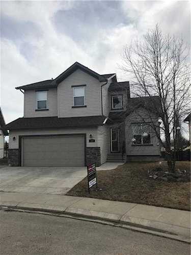 137 Hillvale Crescent Strathmore, AB T1P 1X6