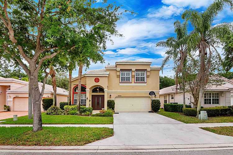 6642 Waverly Lane Lake Worth, FL 33467 | MLS RX-10519500 Photo 1