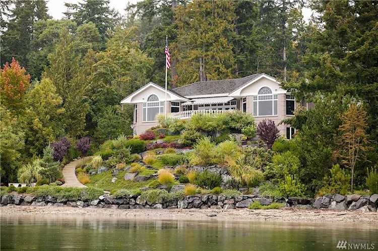 2936 E Bay Dr NW Gig Harbor, WA 98335 | MLS ® 1407193 Photo 1