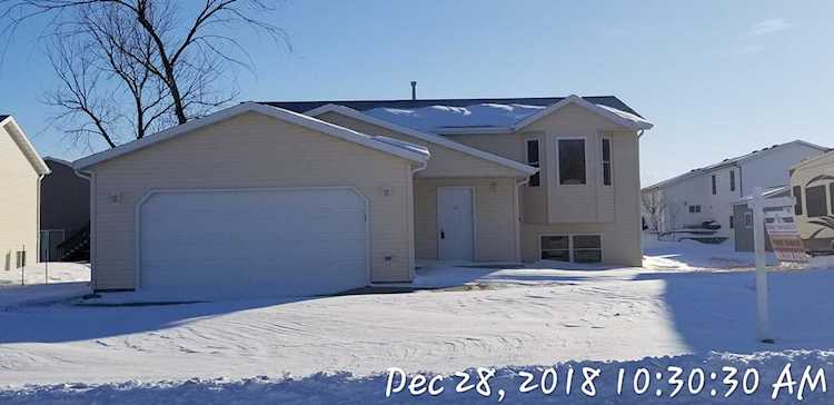 73 Weir Dr Lincoln, ND 58504 | MLS 400913 Photo 1