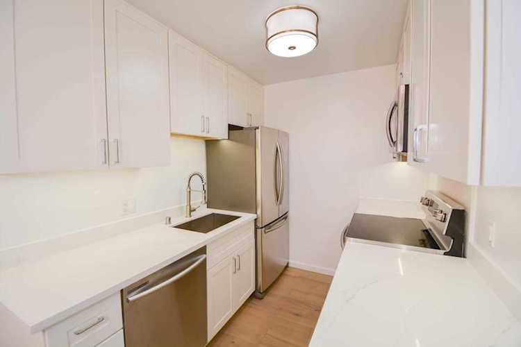 402 Boardwalk Ave 19 San Bruno, CA 94066 | MLS ML81734026 Photo 1