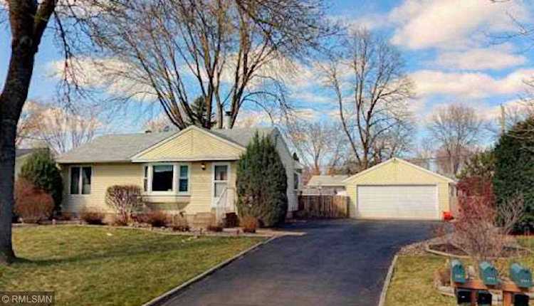 2087 Coral Lane Eagan, MN 55122 | MLS 5196882 Photo 1