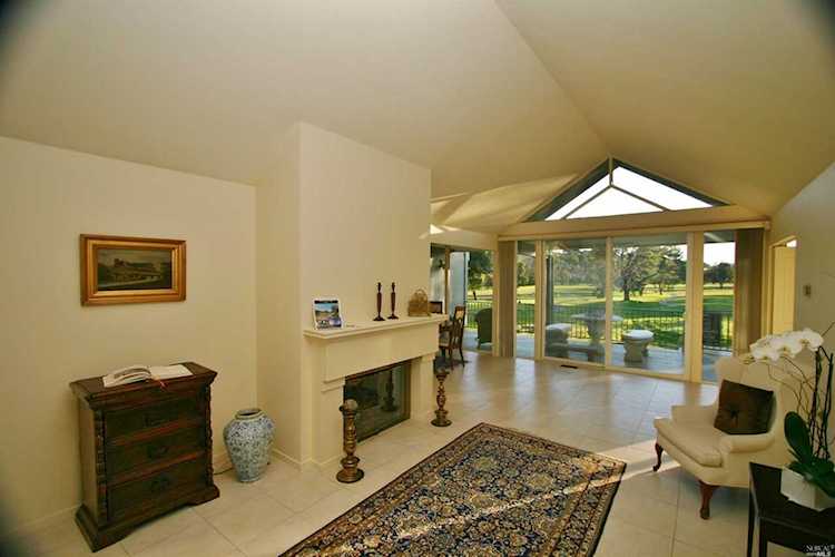 183 Biscayne Drive San Rafael, CA 94901 | MLS 21824225 Photo 1
