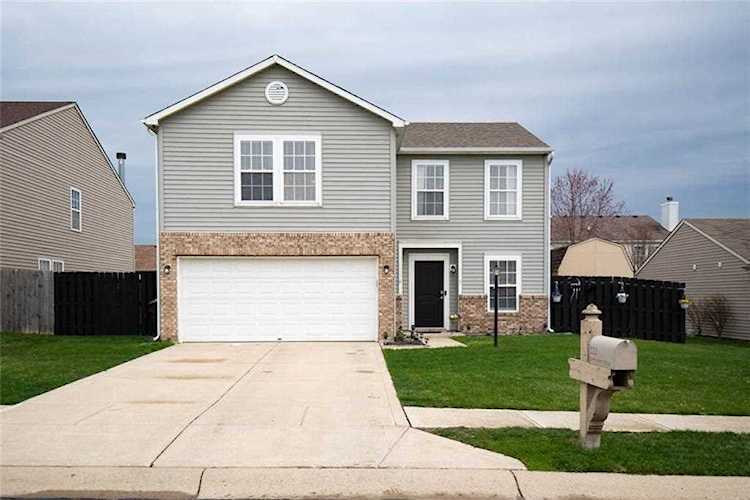 222 Creekview Drive Danville, IN 46122 | MLS 21632911 Photo 1