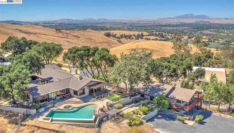 5201 Arroyo Rd Livermore, CA 94550 | MLS 40828793 Photo 1