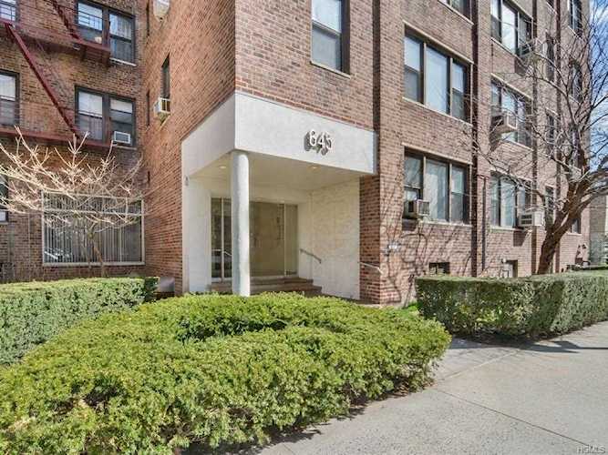 645 W 239th St #1A Bronx, NY 10463