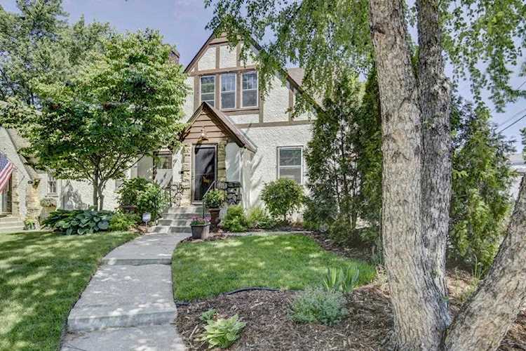 Saint Paul Highland | MLS 5213021 | 1597 Hartford Avenue | Zip Code 55116 Photo 1
