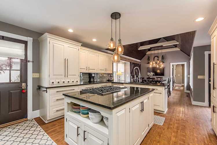 216 N Granger Street Granville, OH 43023 | MLS 219002697 Photo 1