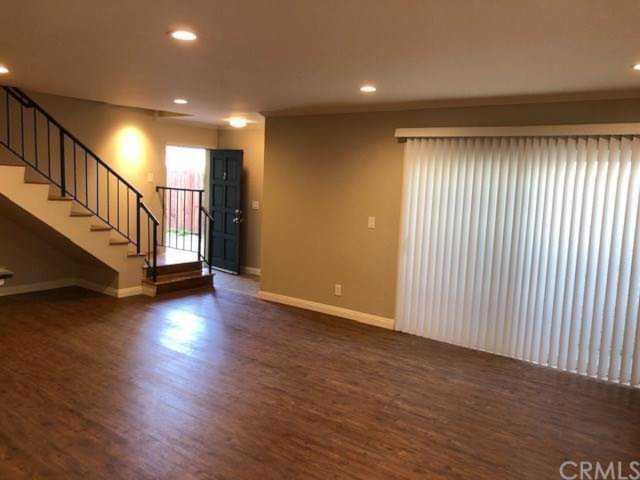 11120 Moorpark Street #2, North Hollywood, CA 91602 | MLS #SB19089779 Photo 1