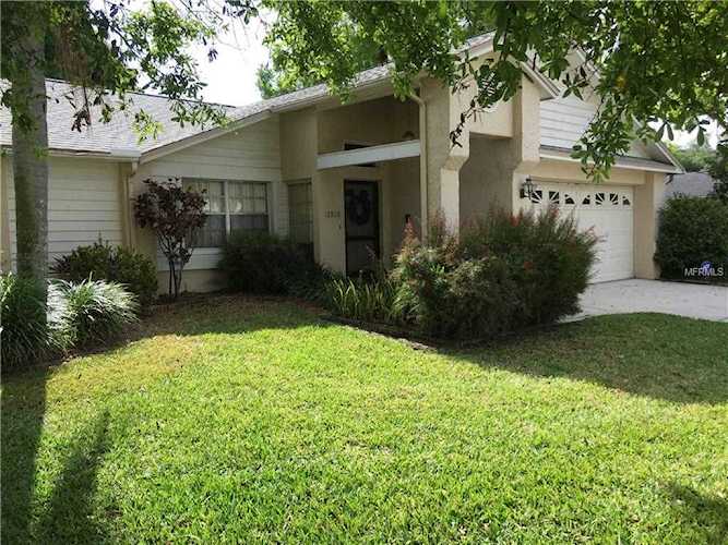 2912 Lahlor Lane Palm Harbor, FL 34684 | MLS U8040265 Photo 1