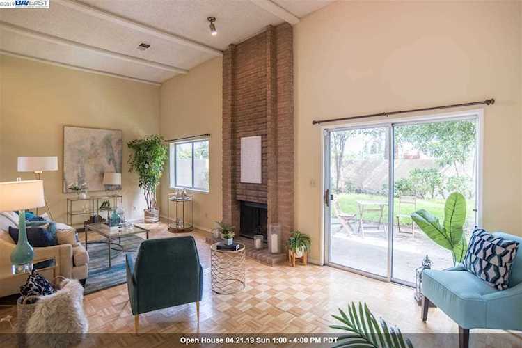 37848 Bright Cmn Fremont, CA 94536 | MLS 40861114 Photo 1