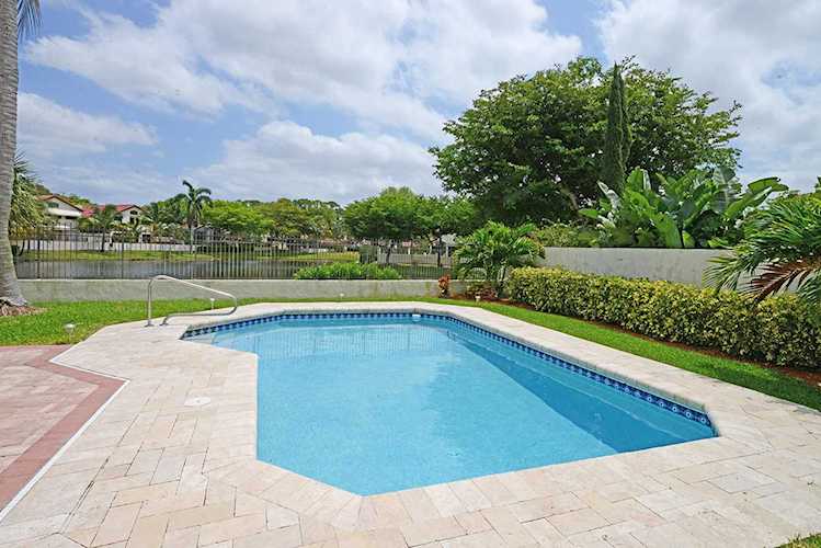 21760 Club Villa Terrace Boca Raton, FL 33433 - MLS# RX-10521912 | BocaRatonRealEstate.com Photo 1