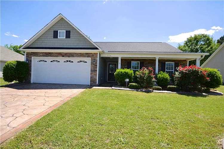 156 Crestwood Ln Raeford, NC 28376 | MLS 604812 Photo 1