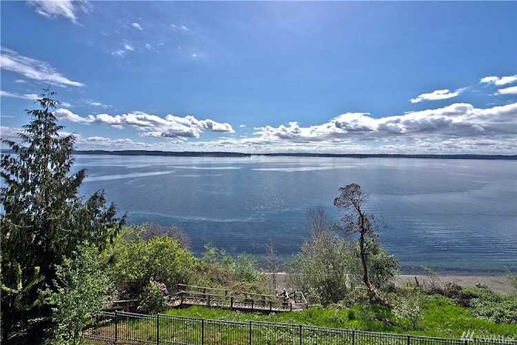 182 Bow Rd Fox Island, WA 98333 | MLS ® 1408468 Photo 1