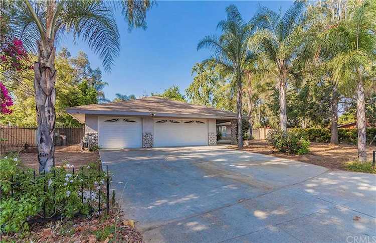 519 S Walnut Avenue San Dimas, CA 91773 | MLS CV19075205 Photo 1