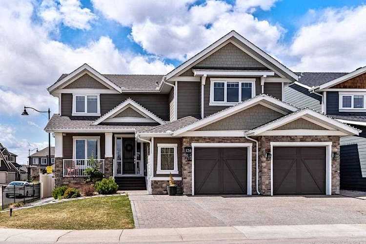 126 West Grove Rise SW Calgary, AB T3H 0S3