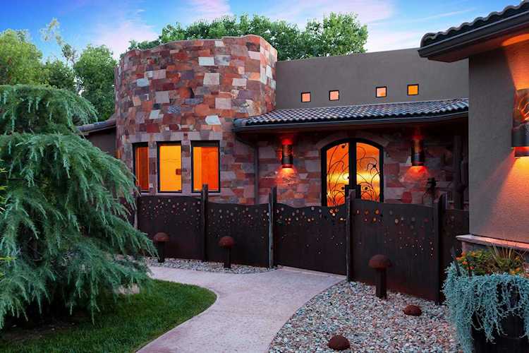 98 Bridge RD Rockville, UT 84763