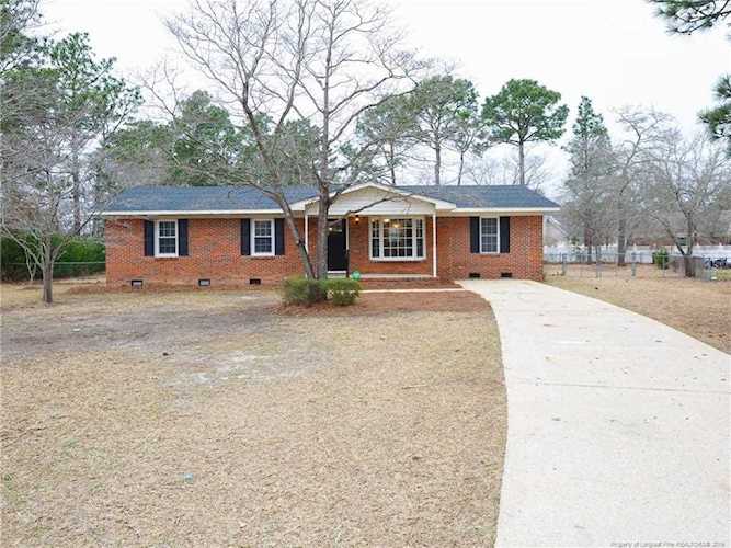 6052 Lexington Dr Hope Mills, NC 28348 | MLS 602186 Photo 1